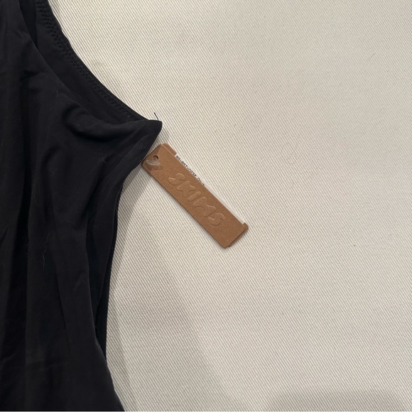 NWT Skims Fits Everybody High Neck Bodysuit Size XS - Picture 4 of 4